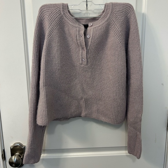 Forever 21 Pink Cropped Sweater - Picture 1 of 2